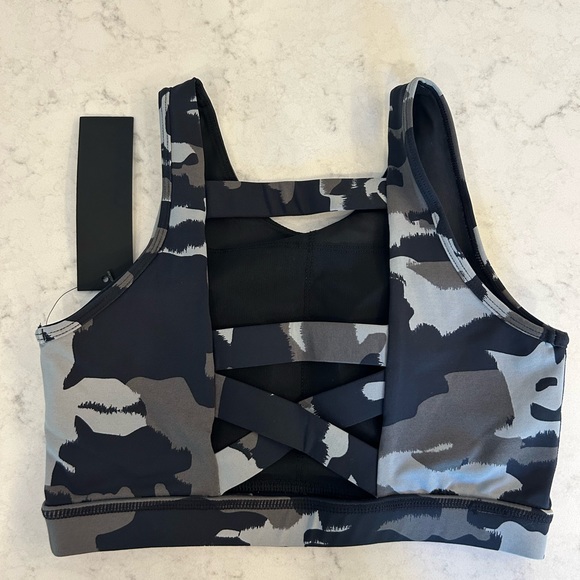 NWT - Workout Set Camo Leggings and Sports Bra Set - size S - Picture 2 of 3